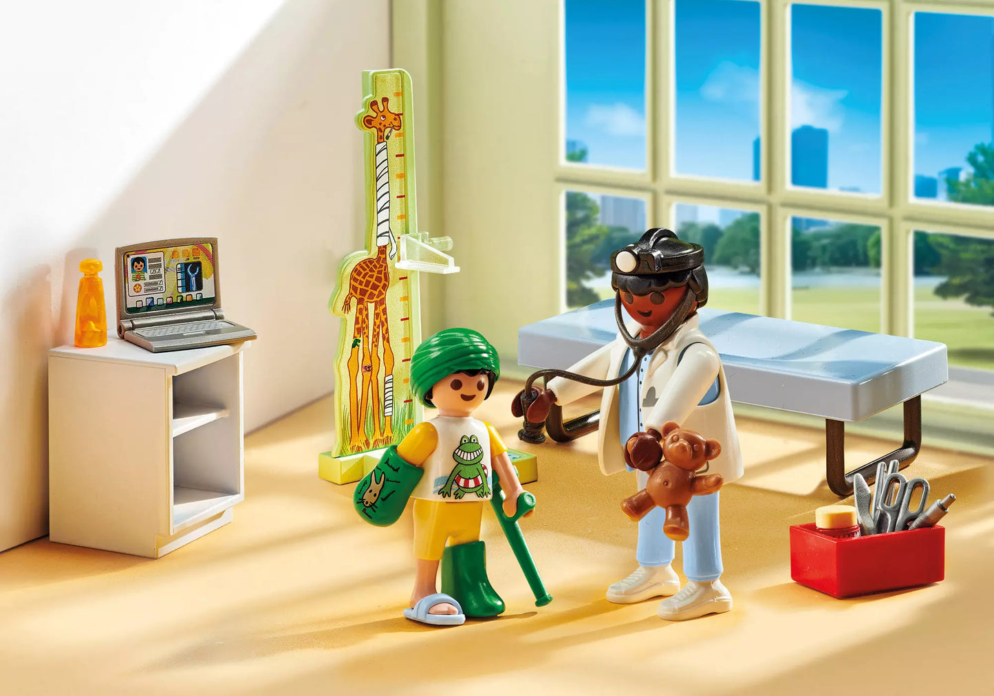 Playmobil 71619 Action Heroes Kinderarzt mit Teddybär